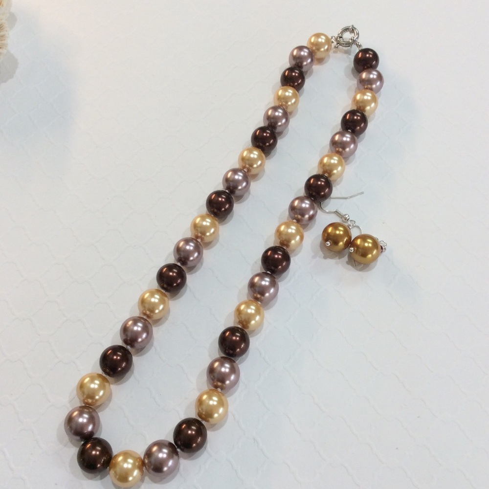 🌺 12mm Multi Color Pearl Necklace ******Shell Pearl